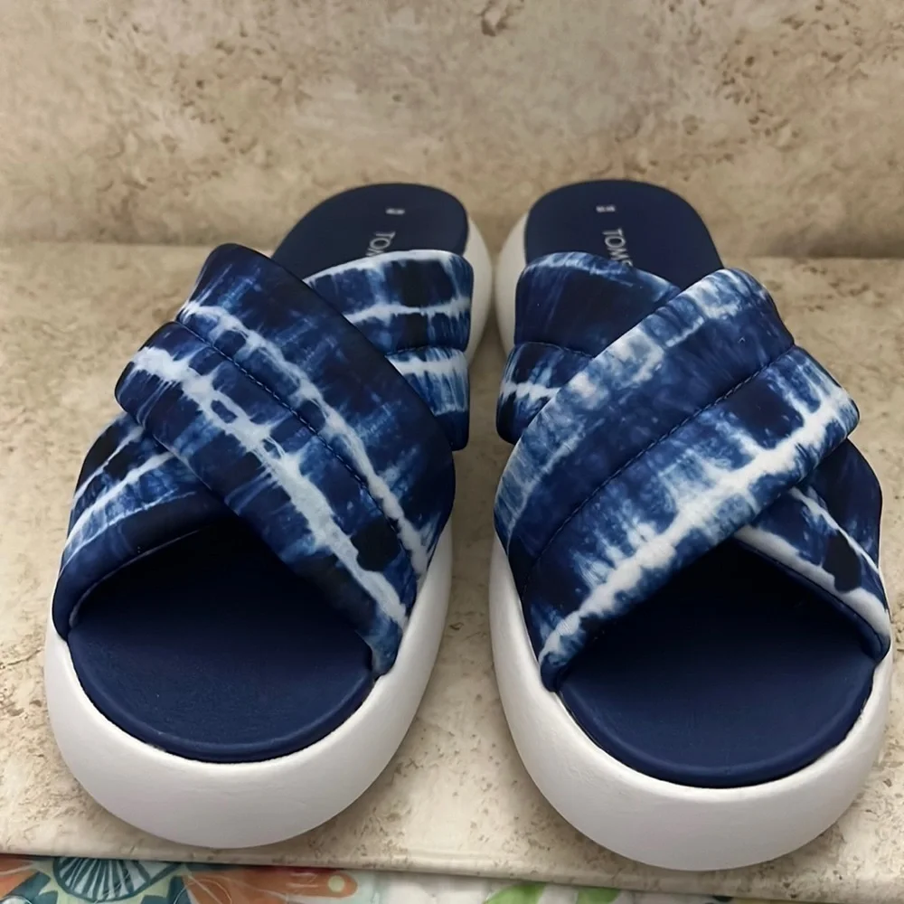 TOMS Alpargata Mallow Crossover Navy Batik Slides NIB sz 10